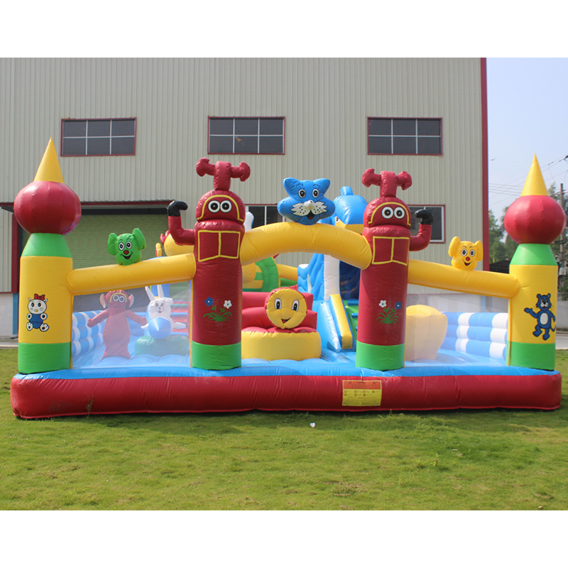 Nuevo castillo inflable al aire libre grandes niños trampolín centro comercial cuadrado patio interior diapositiva Castillo travieso