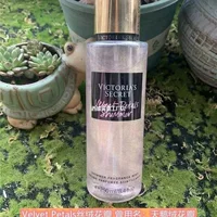 Виктория Сикрет Спрей для тела с ароматом парфюма Body Velvet Petal Water Kiss Spray с тем же ароматом