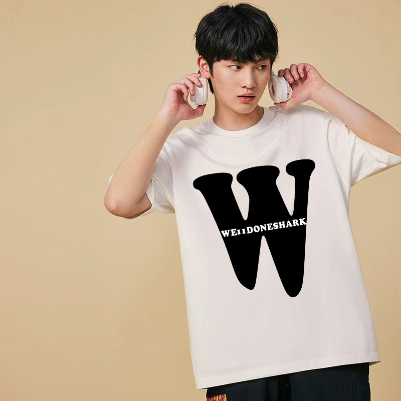 T-shirt de mangas cortas para hombres 2026 nuevo estilo de verano pareja chaqueta de hielo fresco estilo de puerto relajado transpirable T corta cómoda