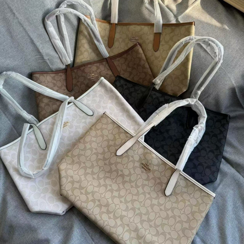 Coach's New City33 Tote Bag with Magnetic Closure, Versatile Shoulder Bag, Large Capacity, Classic Monogram Handbag