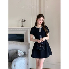 2025 楊小巻千金風アセテートドレス女性のウエストハンドメイドスパンコール誕生日ドレススカートピンチウエストスカート