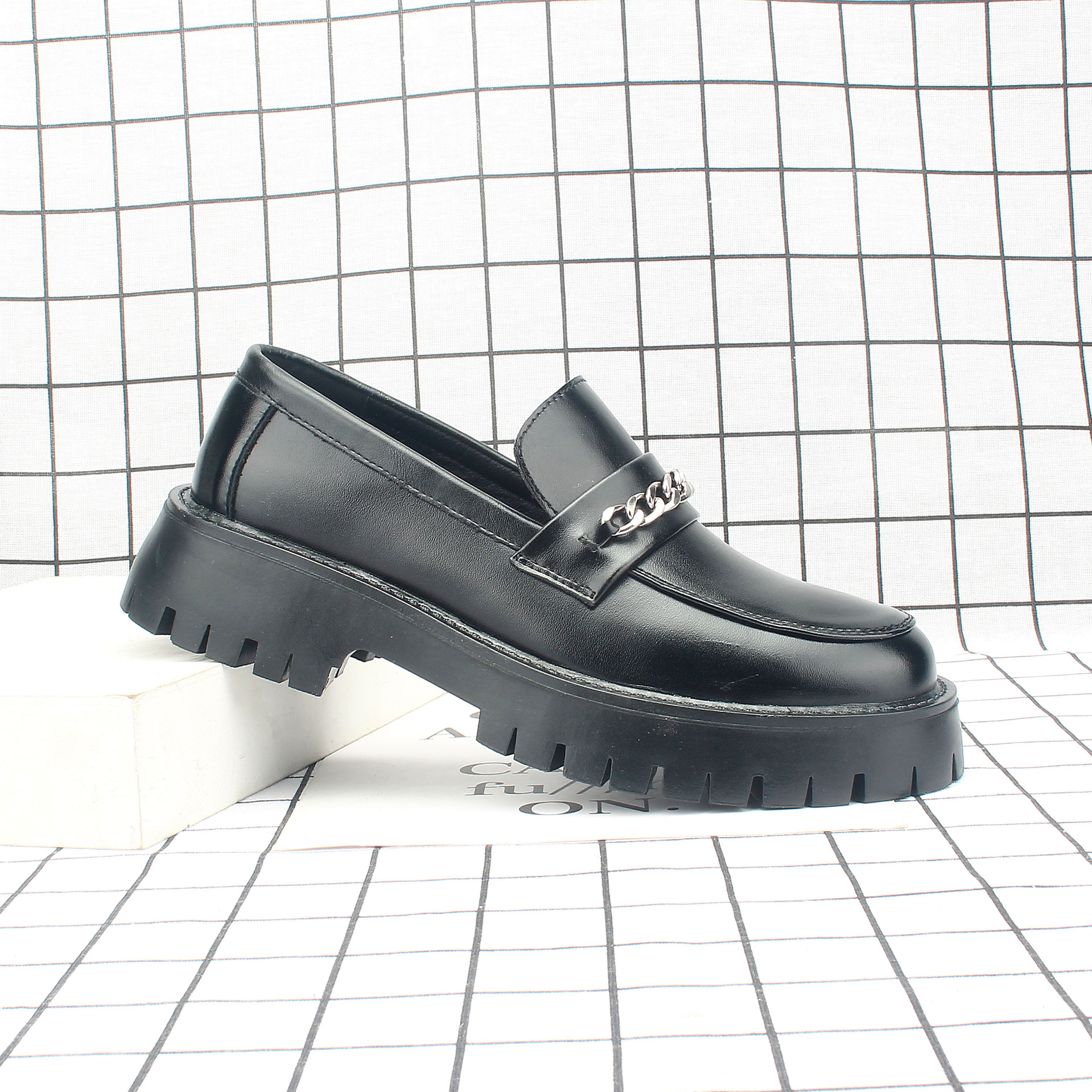 2022�����¿���ָ�Ь�����ۺ����ƤЬһ�ŵ�����Ь821