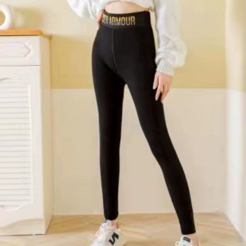 Женские зимние бархатные утолщенные маленькие черные брюки расческа хлопок