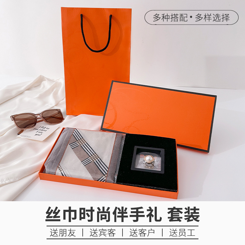 Ropa profesional de mujeres urbanas temperamento de moda con bufandas de correa de ángulo plano para enviar a mamá bufandas de moda caja de regalo