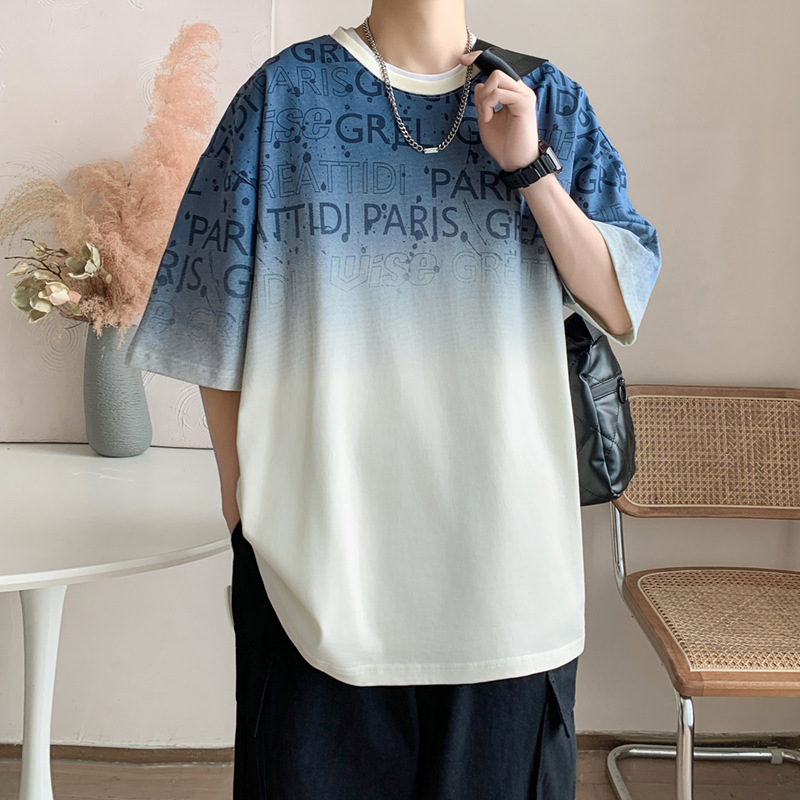 Hombre camiseta de manga corta Hong Kong vientos de tendencia camiseta de verano de cuello redondo camiseta de base casual suelta de cinco mangas para hombres