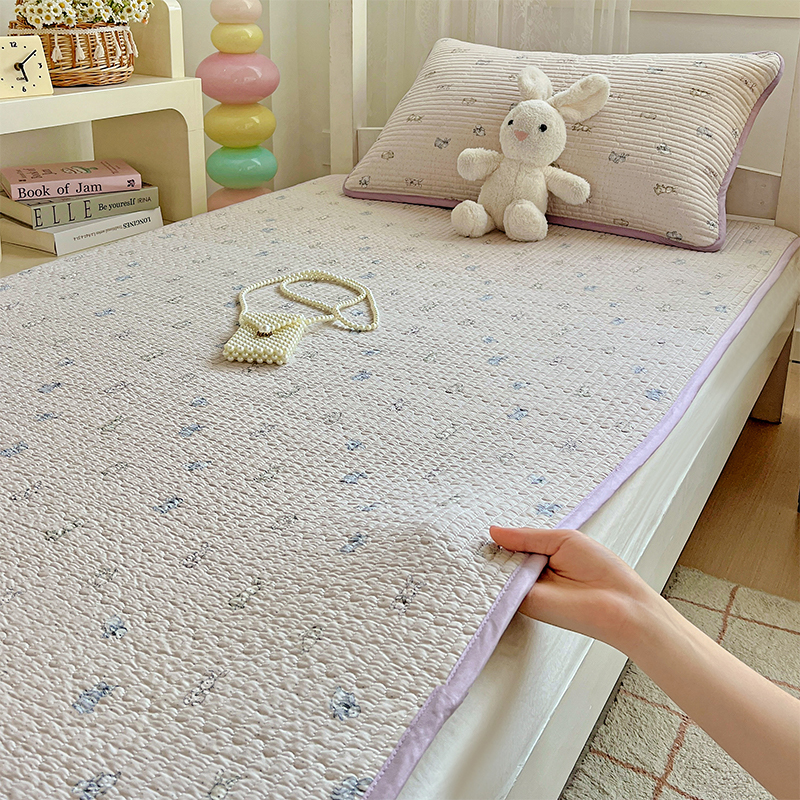 Barbie rabbit 100% cotton filling all year roundneutral / Dormitory bed: 90*200 single mattress