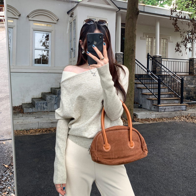 Brand Discount Mature Temperament Off-Shoulder Long-Sleeve Knit Top for Women 2025 New Textured Early Autumn Design