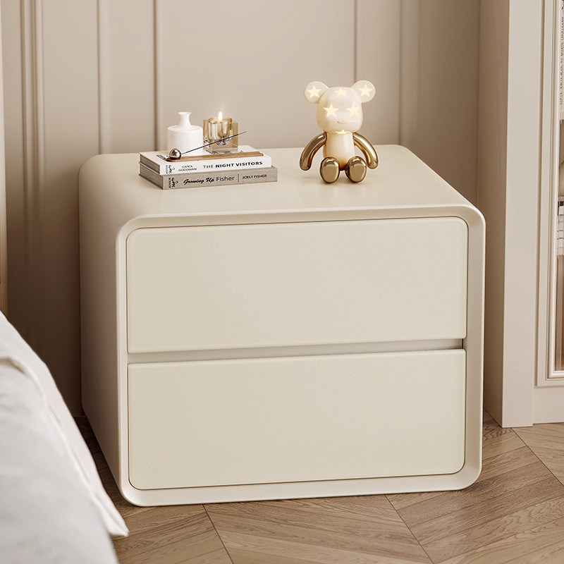 Mesita de noche de estilo crema Dormitorio doméstico de madera maciza 2025 Nuevo gabinete de almacenamiento de gabinete de borde de cama pequeño de lujo ligero de alta gama