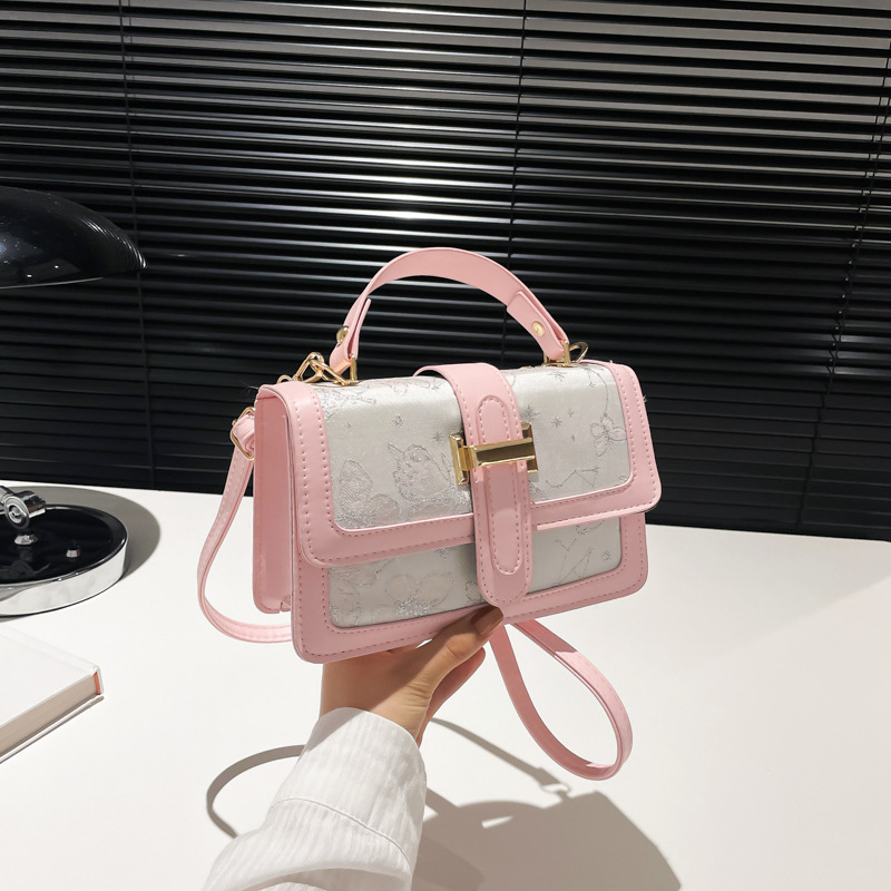 Bolsos pequeños populares de este año para mujeres 2024 nuevo estilo otoño e invierno estilo extranjero todo-fósforo bandolera bolso cuadrado pequeño portátil de moda