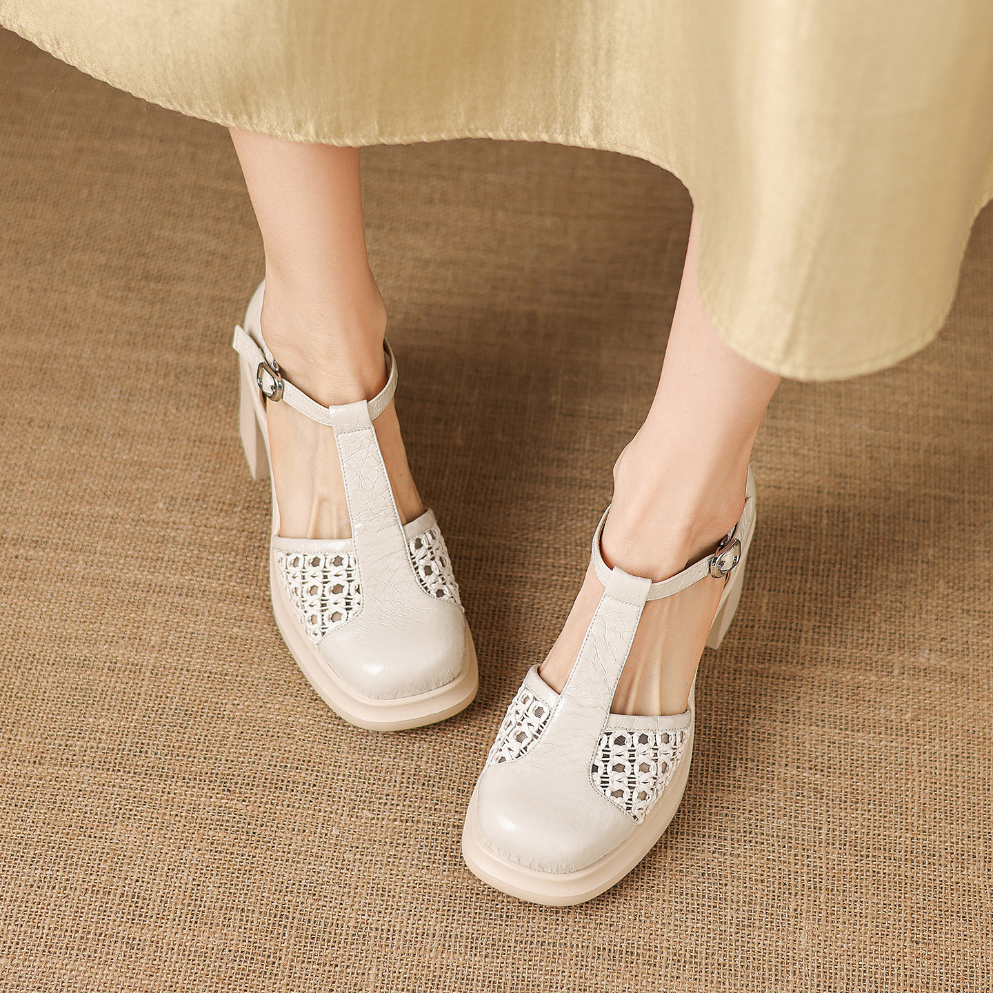 Sandal cao gót nữ quai ngang phong cách vintage, gót 8.5 cm, đế dày, mũi kín — đen