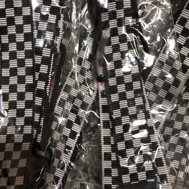 Plaid blanco y negro con gancho