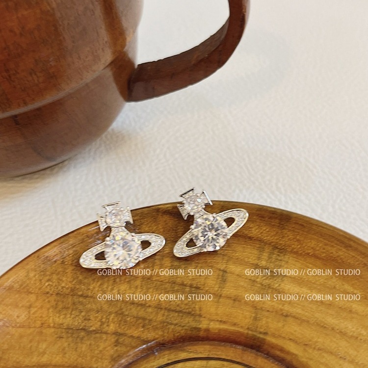 elegant fashionable space earrings with zircon