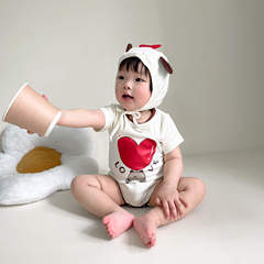 Ins-style Korean baby onesie 24 summer new arrival heart bear print romper short-sleeve infant crawling suit