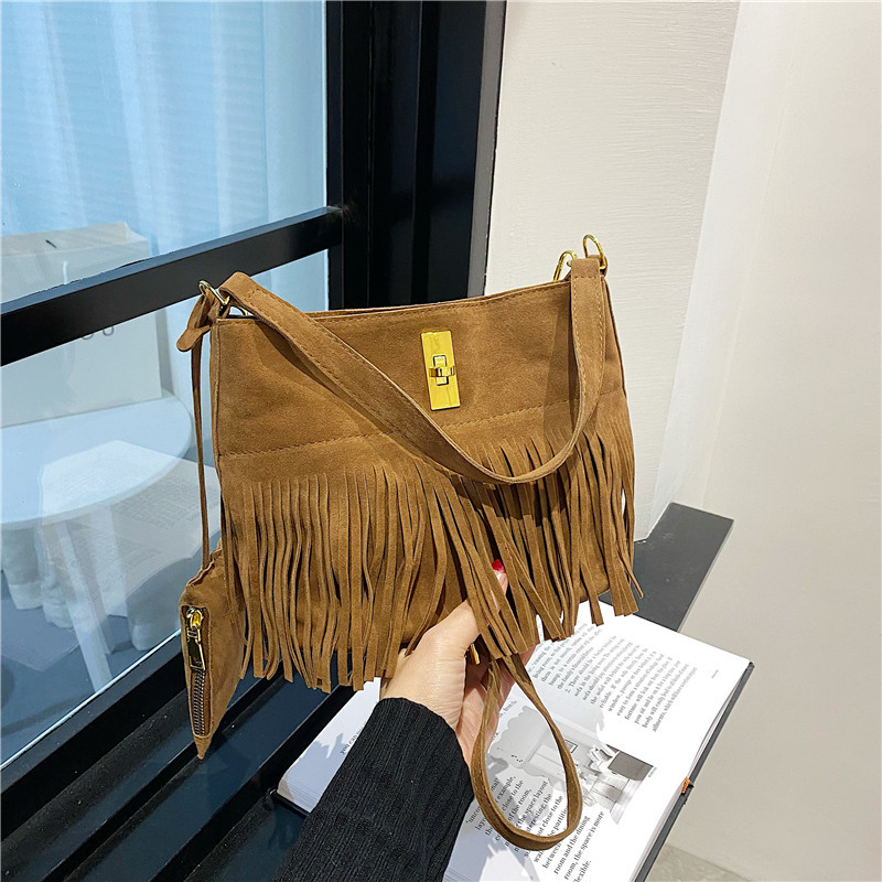 Versatile Frosted Bucket Bag For Women In 2023, Niche Design Tassel Bag, Casual High-capacity Portable Crossbody Bag_senzul.com