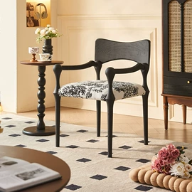 沙发椅;餐椅;餐边柜