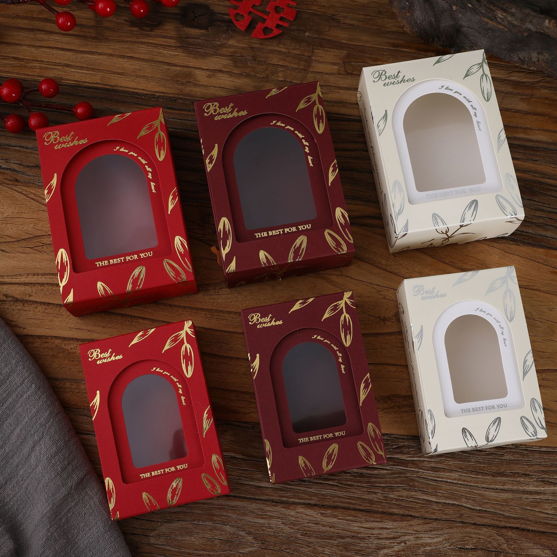 Hand-held wedding favor candy gift box, high-end European-style wedding candy box for wholesale favors