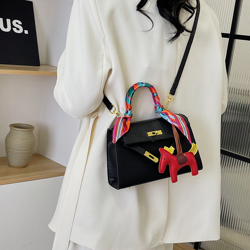 Bolso Kylie transfronterizo 2024 nueva moda estilo occidental bufanda colgante bolso de mano bolso de boda bolso de mensajero de hombro de gran capacidad