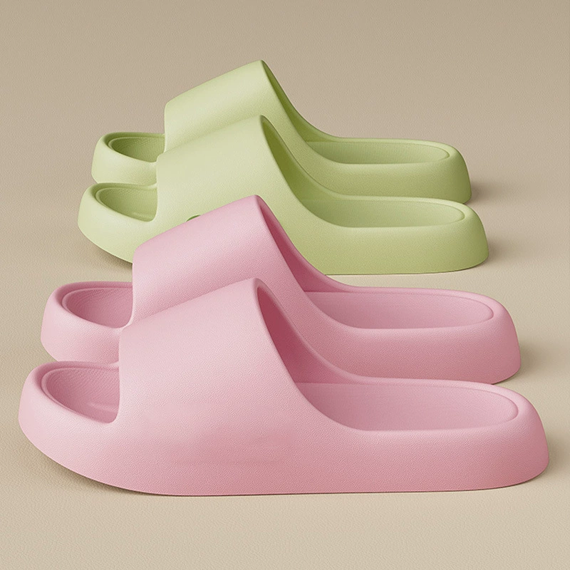 Легкие тапочки для пар, женская летняя ванная комната, домашняя баня, внутренняя противоскользящая, дышащая, удобная и толстая подошва, холодные тапочки для мужчин