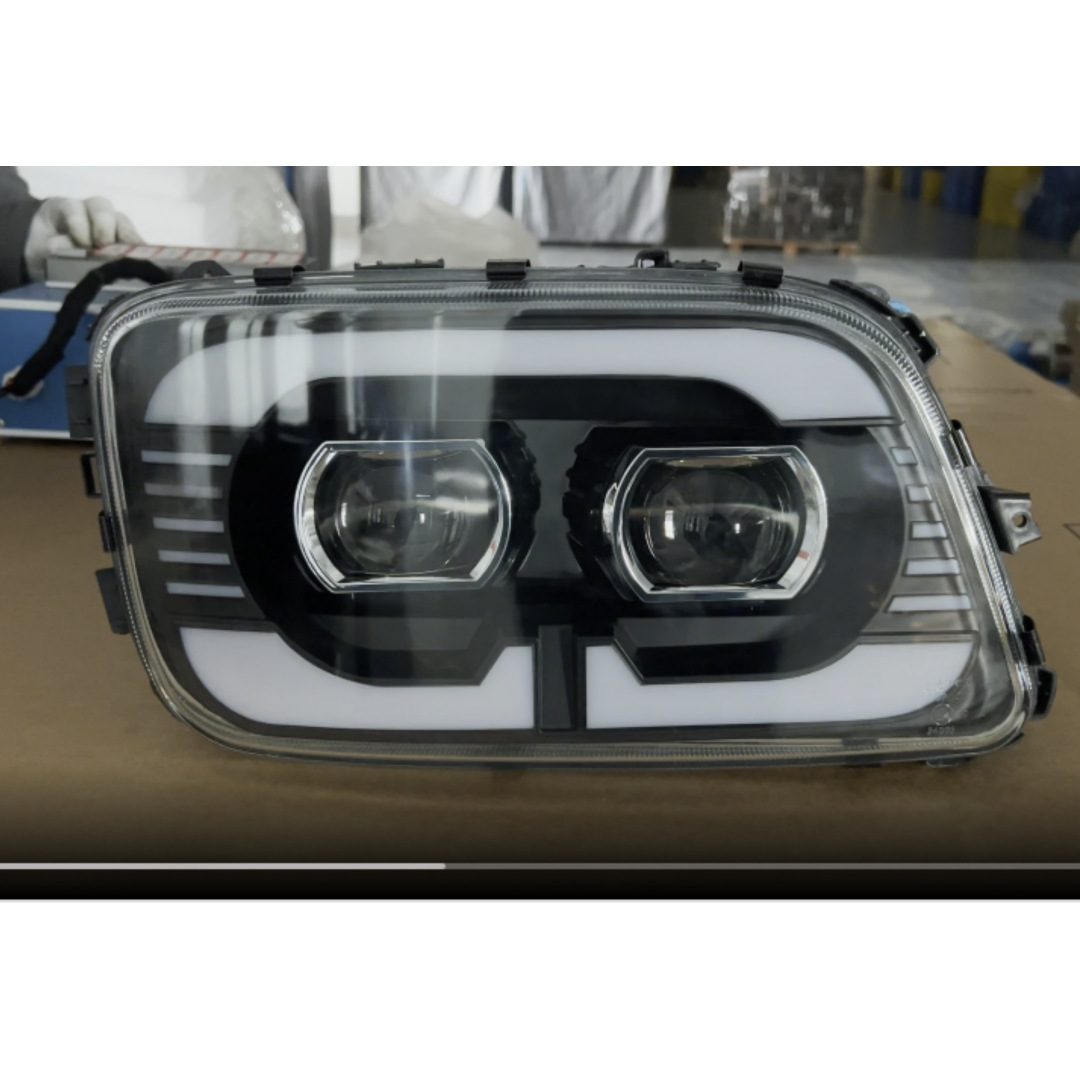 El nuevo conjunto de faros LED modificados ACTROS MP3 luces de camión de doble lente para camiones Mercedes-Benz