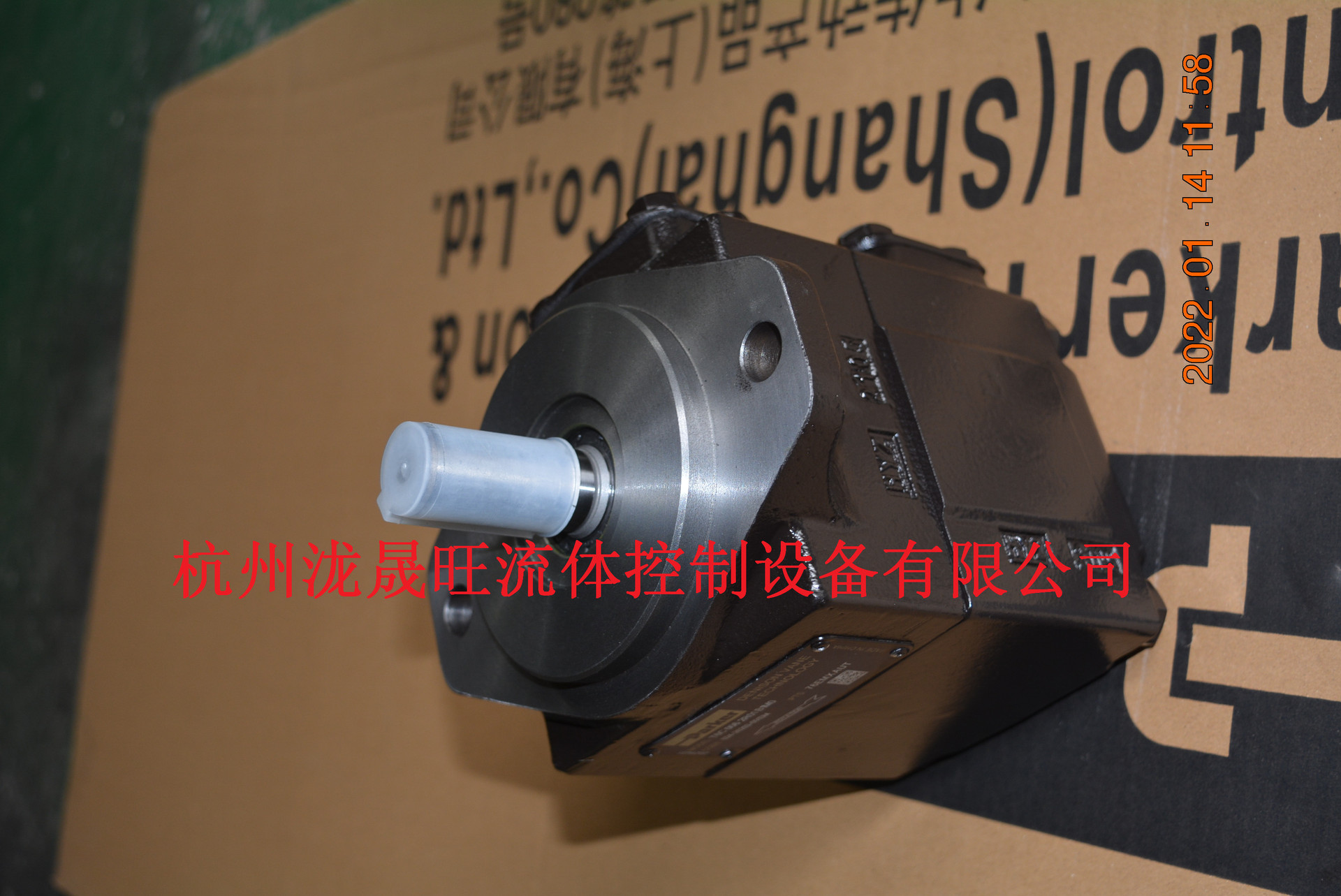 特价供应(派克)Parker高压叶片泵T6C-006-2R01-B1M0