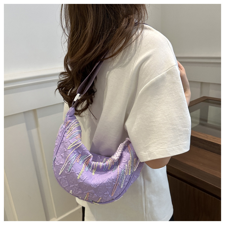 The new 2024 fashionable canvas versatile dumpling bag, a simple and stylish single-shoulder bag for commuting ladies with a high level of appearance undefined