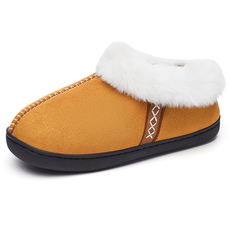 Nuevas botas de algodón, calzado femenino transfronterizo, botas de nieve con forro polar y suela gruesa, botines cortos de moda, botas cálidas de poliuretano y algodón al por mayor.