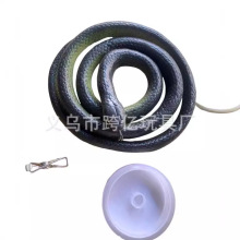 ���R�d Golf Snake Prank with String and Clip�����֐�����