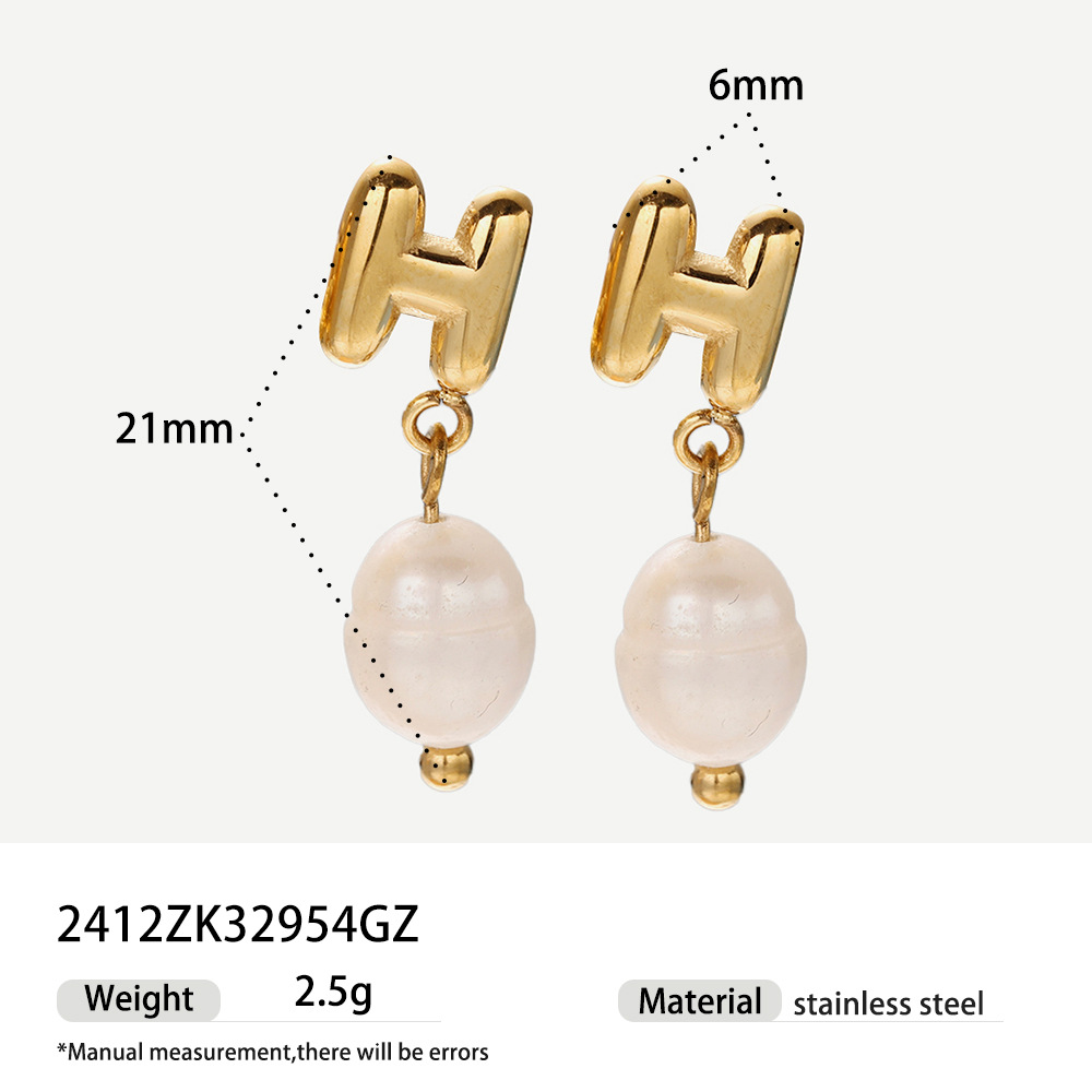 Alta europa y americana de acero inoxidable pendientes de perlas de alta calidad nicho simple joyería de acero de titanio letras pendientes de oro y plata mujeres