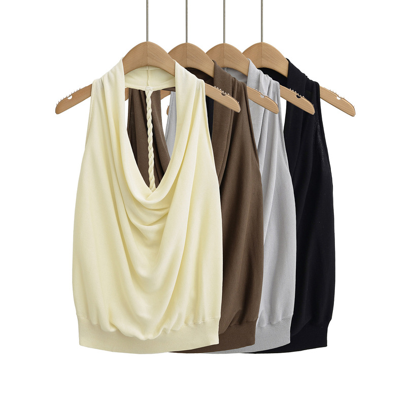 Hot Girl's Stylish Low-Cut Backless Halter Top, Vintage Style, Pure and Alluring, Suitable for Outerwear, Sexy Hollow-Out Tank Top Hot Girl's Stylish Low-Cut Backless Halter Top, Vintage Style, Pure and Alluring, Suitable for Outerwear, Sexy Hollow-Out Tank Top