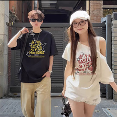 夏の純綿半袖Tシャツカップル着用レイジースタイルルーズニッチデザインメンズとレディーストップス学生トレンディなブランドクラスの制服