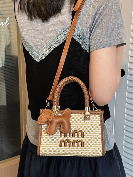 Bolso de mujer transfronterizo 2026 nuevo bolso de hombro pequeño bolso cuadrado en línea rojo bolso de cambio coreano bolso especial