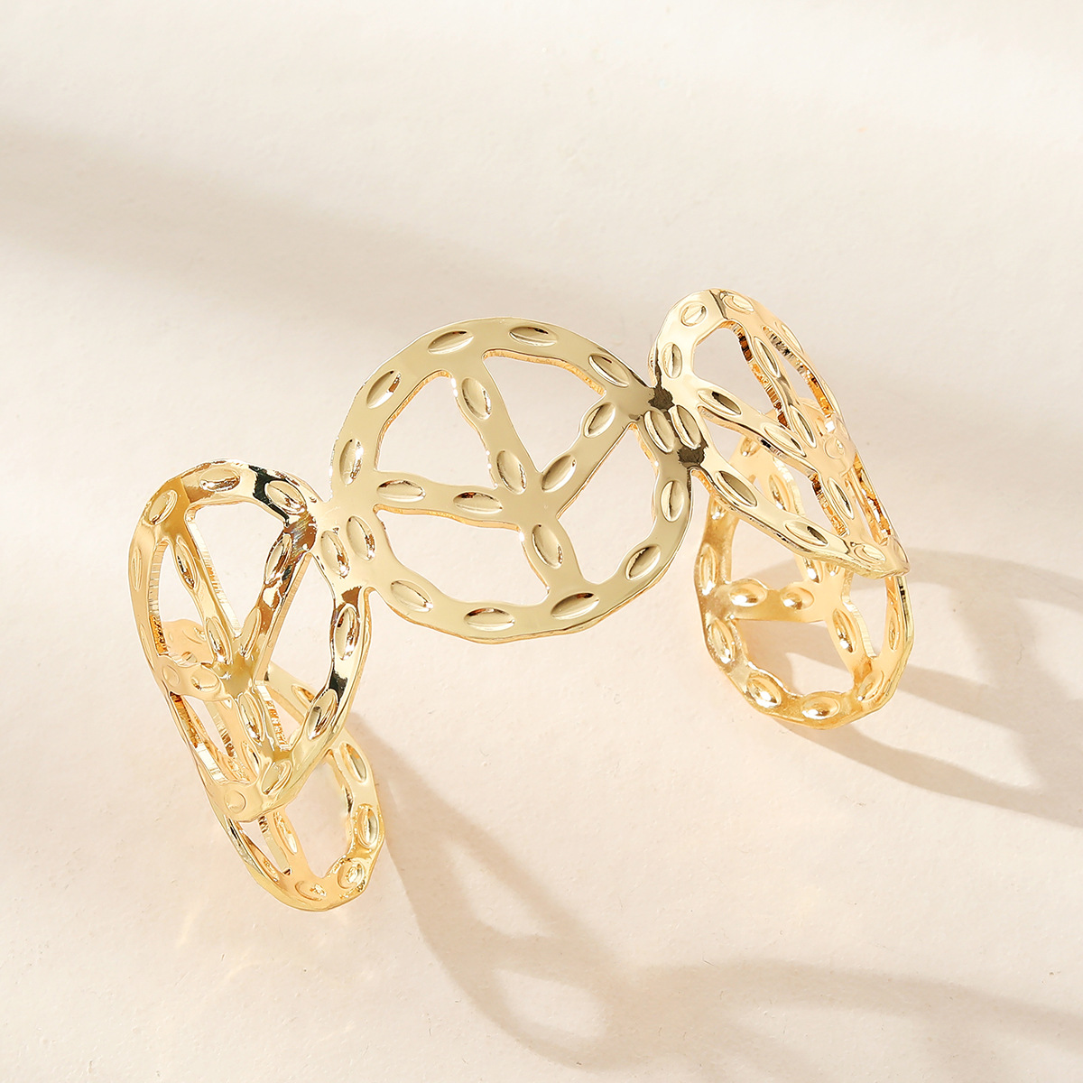 Fashion Geometric Metal Bangle