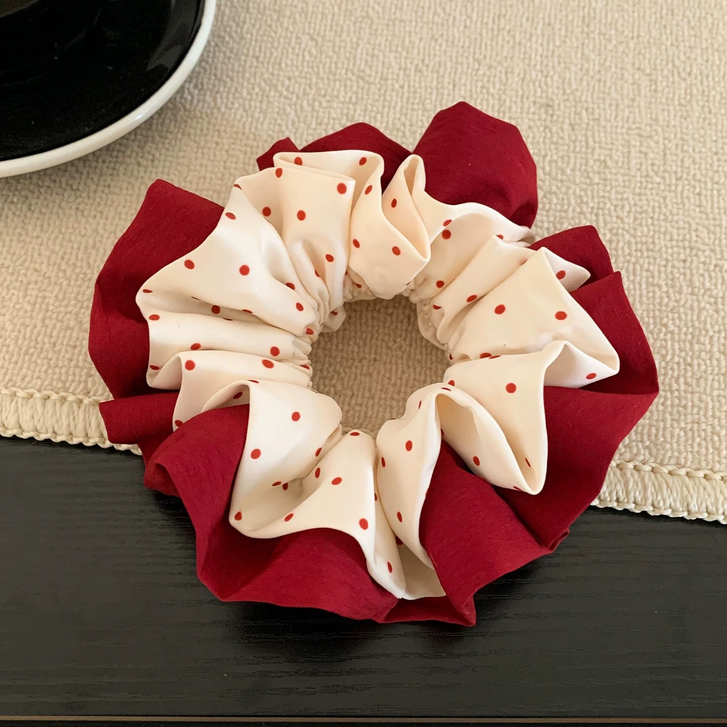 26#Red polka dot pleated scrunchie, approximately 16cm