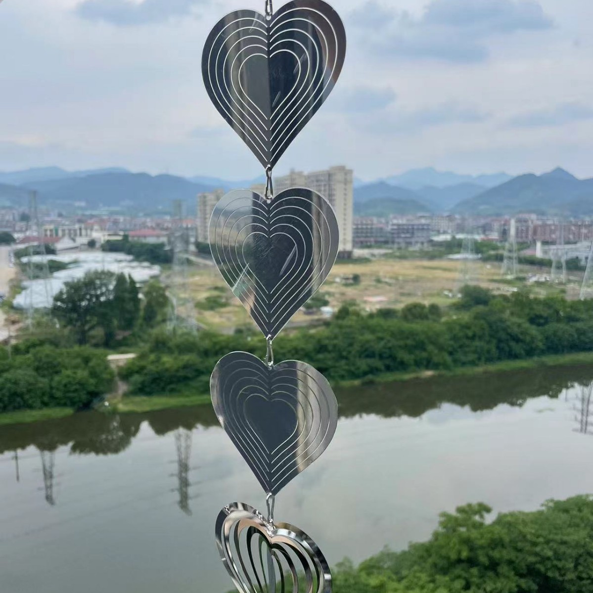 2025 In-stock Cross-border Production Of Rotating Metal Chimes, 3 Strings With 9 Pieces, Heart-shaped Mirror Reflective_voghion.com