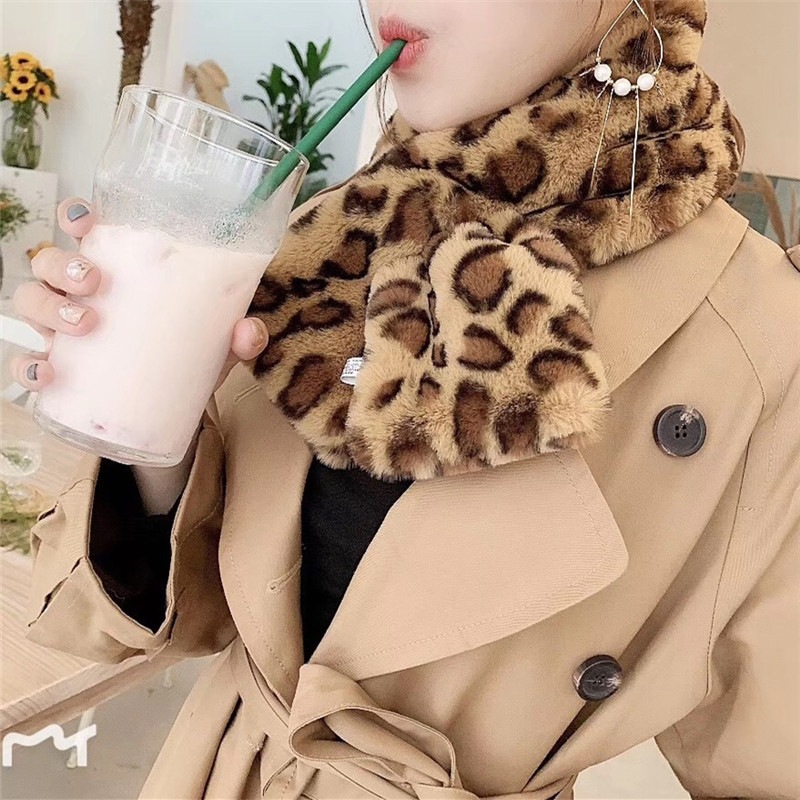 Bufanda Cruzada de Peluche Térmica Imitación Piel de Conejo con Estampado de Leopardo para Invierno