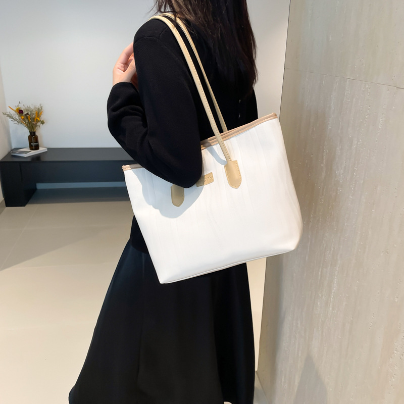 대용량 가방 여성의 2025 신선한 스타일 가을과 겨울 간단한 캐주얼 어깨 가방 캐주얼 통근 토트 백