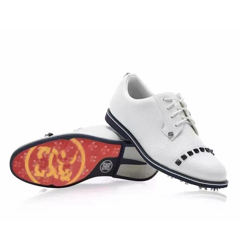 흰색과 검은색 손톱