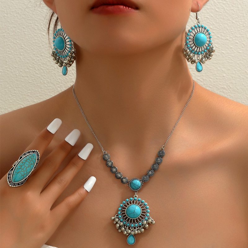 Retro ethnic turquoise stone inlay
