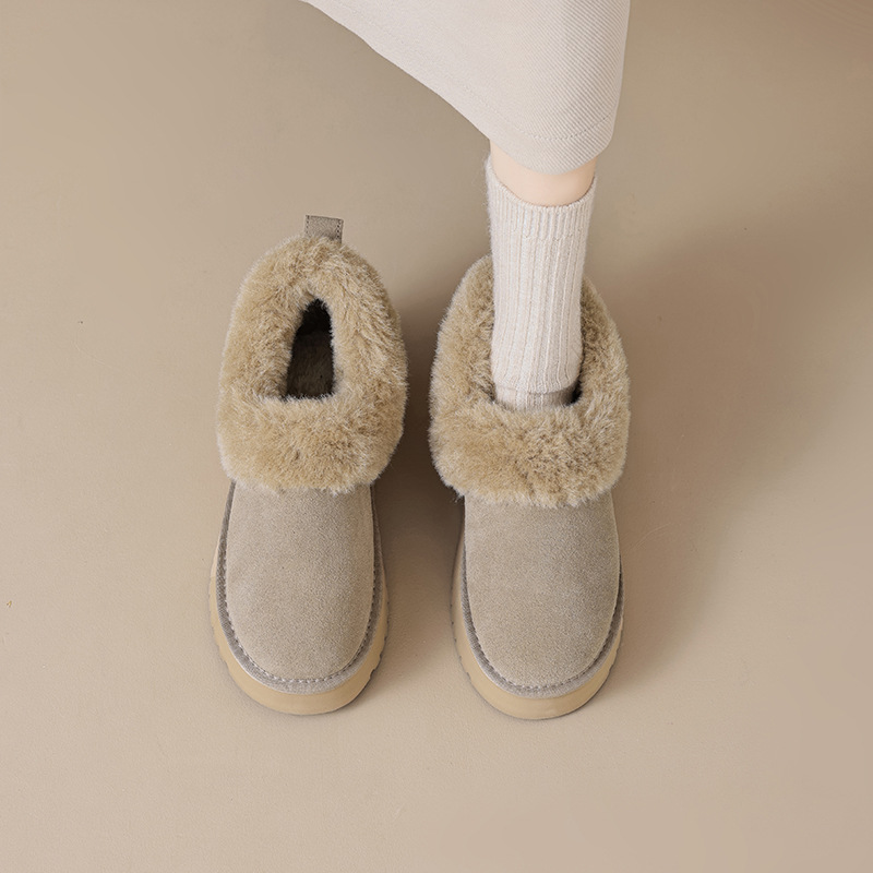 Botas de nieve para mujeres 2025 nuevos zapatos de algodón de nieve de invierno grueso con botas cortas de suela gruesa.