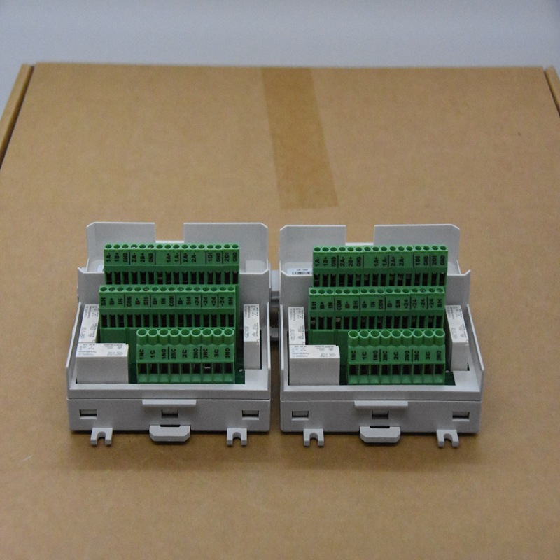 ABB  3BSE000468R1 PFBK168/3BSE001654R1	控制器模块