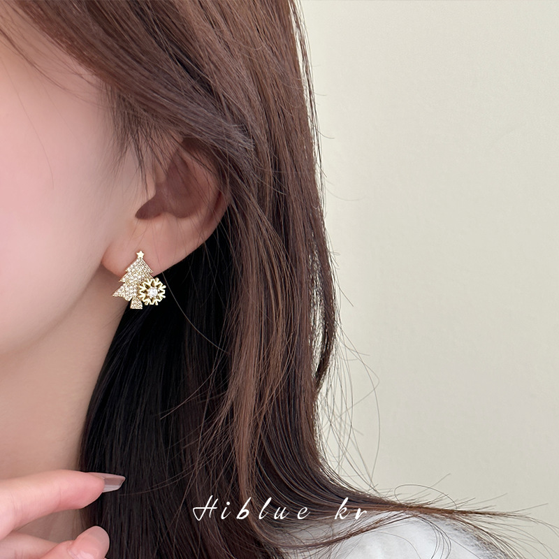 Christmas earrings rotating Christmas tree S925 silver needle earrings unique design rotating earrings Christmas tree earrings_voghion.com