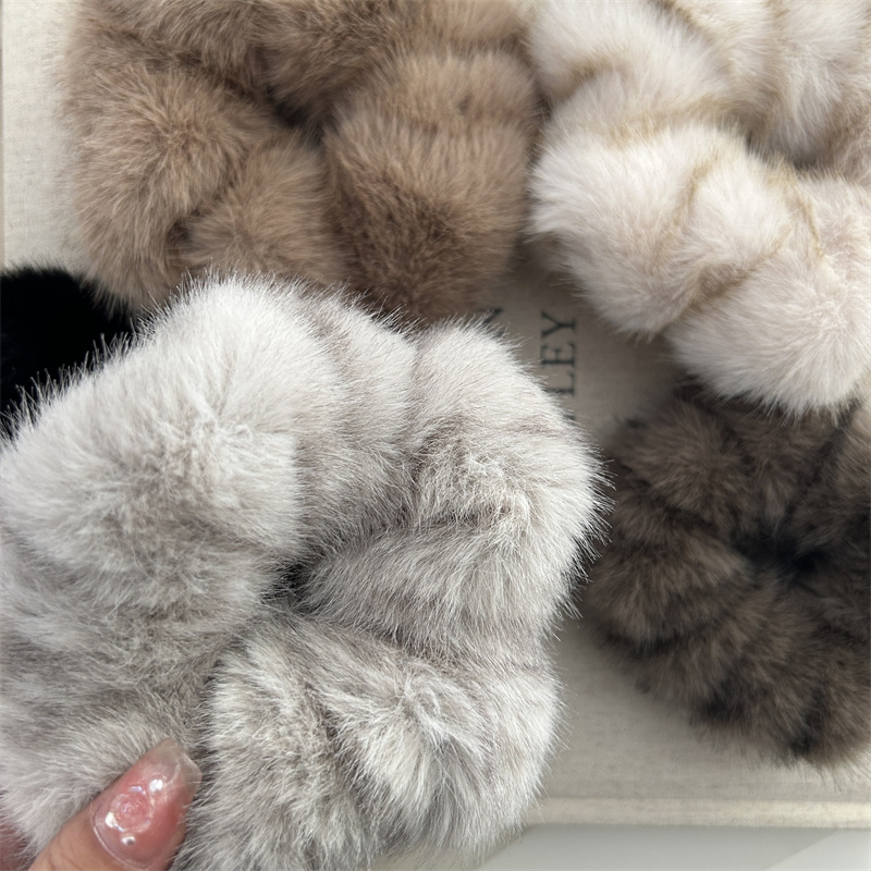 Dolce e morbido peluche di alta qualità con intestino crasso, testa a forma di palla, semplice copricapo da donna, elastico, resistente, accessori per capelli_voghion.com