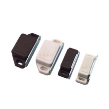 塑料柜门吸 橱柜五金配件 橱柜塑料磁性门吸 柜门磁碰