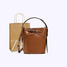 西班牙棕色扣饰流行单肩斜挎水桶包跨境批发时尚女士斜挎包手提
