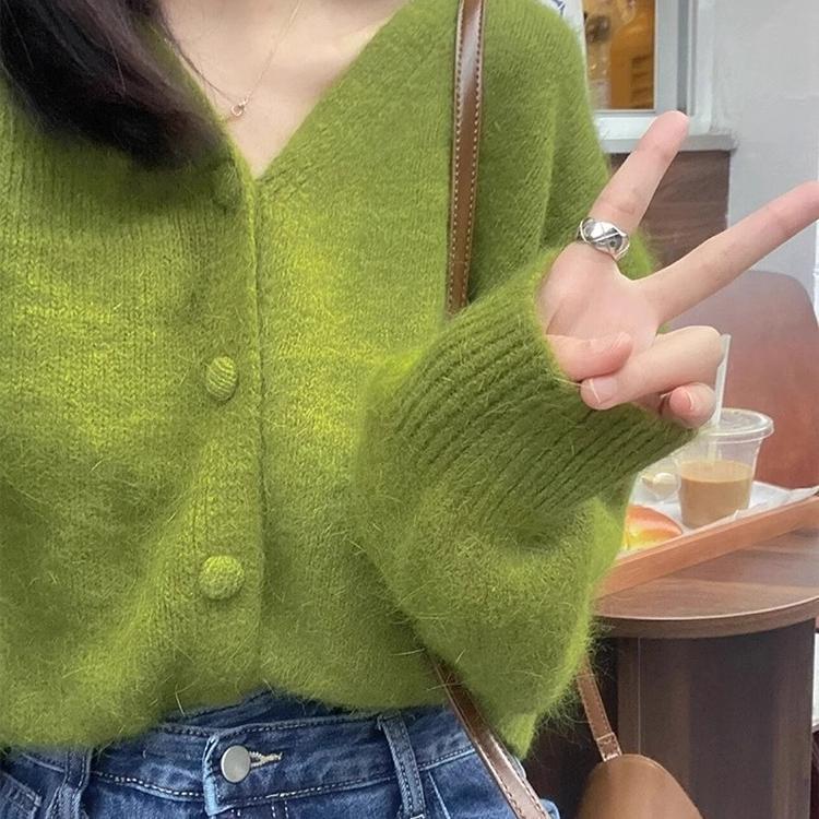 Short sweater jacket for women, 2026 spring new style, casual and gentle, versatile, soft and thick knitted cardigan jacket Short sweater jacket for women, 2026 spring new style, casual and gentle, versatile, soft and thick knitted cardigan jacket