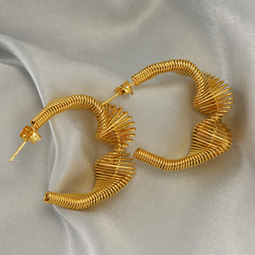 European and American fashion new niche design minimalist ins style personalized pleated space spring earrings earrings jewelry