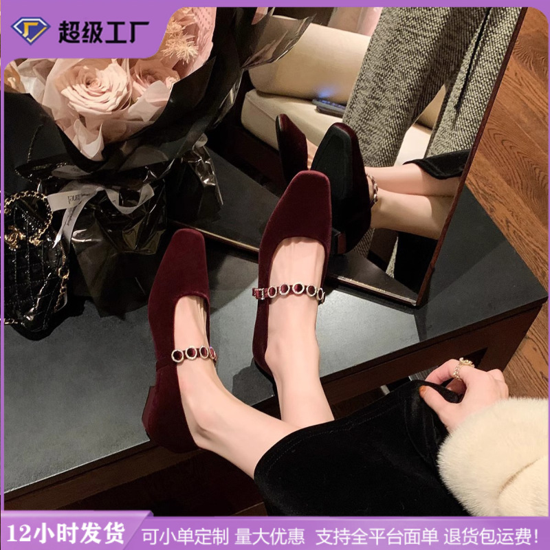 葡萄妈秋冬新款厚底时装单鞋女2025春节新款复古粗跟高跟鞋女外穿