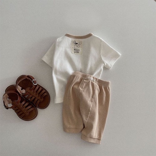 婴儿贴布撞色套装夏季薄款幼儿韩版衣服男宝宝坑条短袖短裤两件套