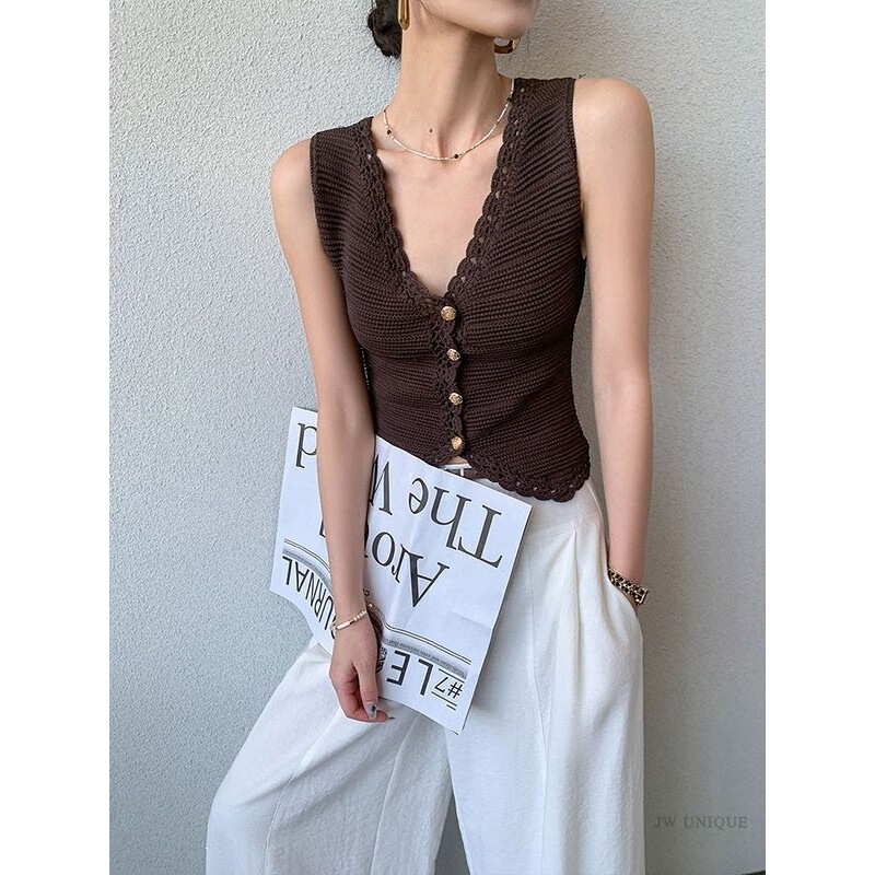 Beige Sleeveless Collarless Niche Knit Vest for Women, 2026 Summer New Slim-Fit Slimming Top Beige Sleeveless Collarless Niche Knit Vest for Women, 2026 Summer New Slim-Fit Slimming Top
