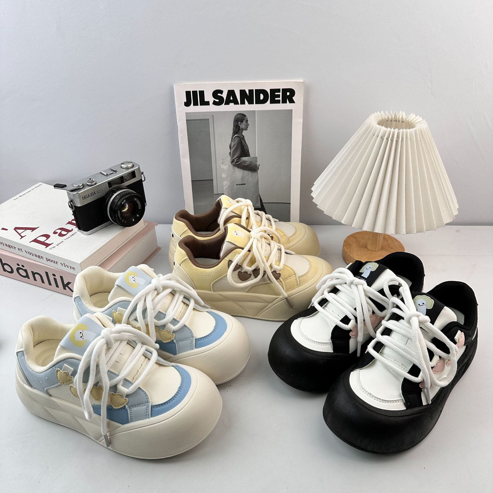 Yuanbo versátil zapatos de lona casuales de fondo grueso para mujeres 2025 nuevo primavera y otoño versátil zapatos de pan de nicho casuales